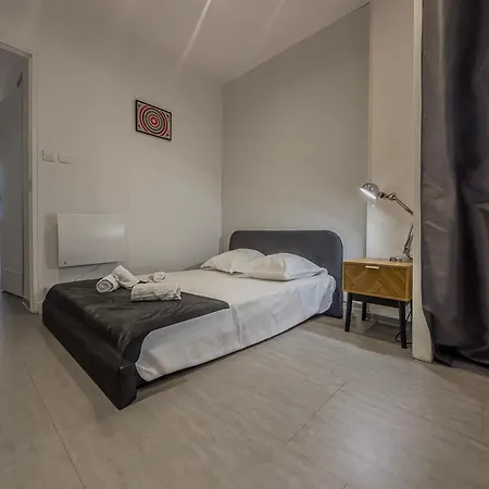 Le Lieutenant - Caserne De Bonne - L'aigle Apartamento *